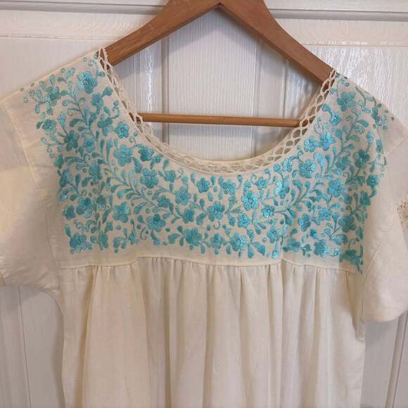 Vintage Inspired Boho Embroidered Peasant Dress Cream Blue Floral Cotton Midi - Picture 5 of 6